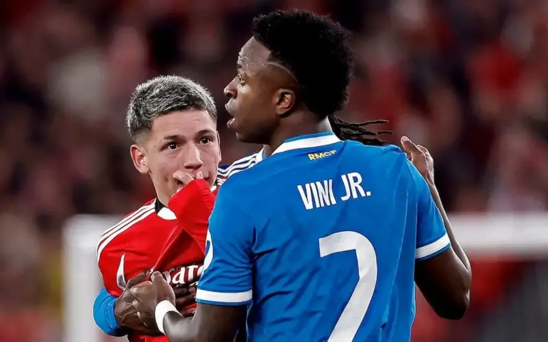 يويفا يتخذ قرارًا تاريخيًا بحق لاعب بنفيكا بعد إساءته العنصرية لفينيسيوس جونيور